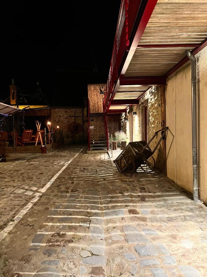 Hotel Le Ranch Brûlon Esterno foto