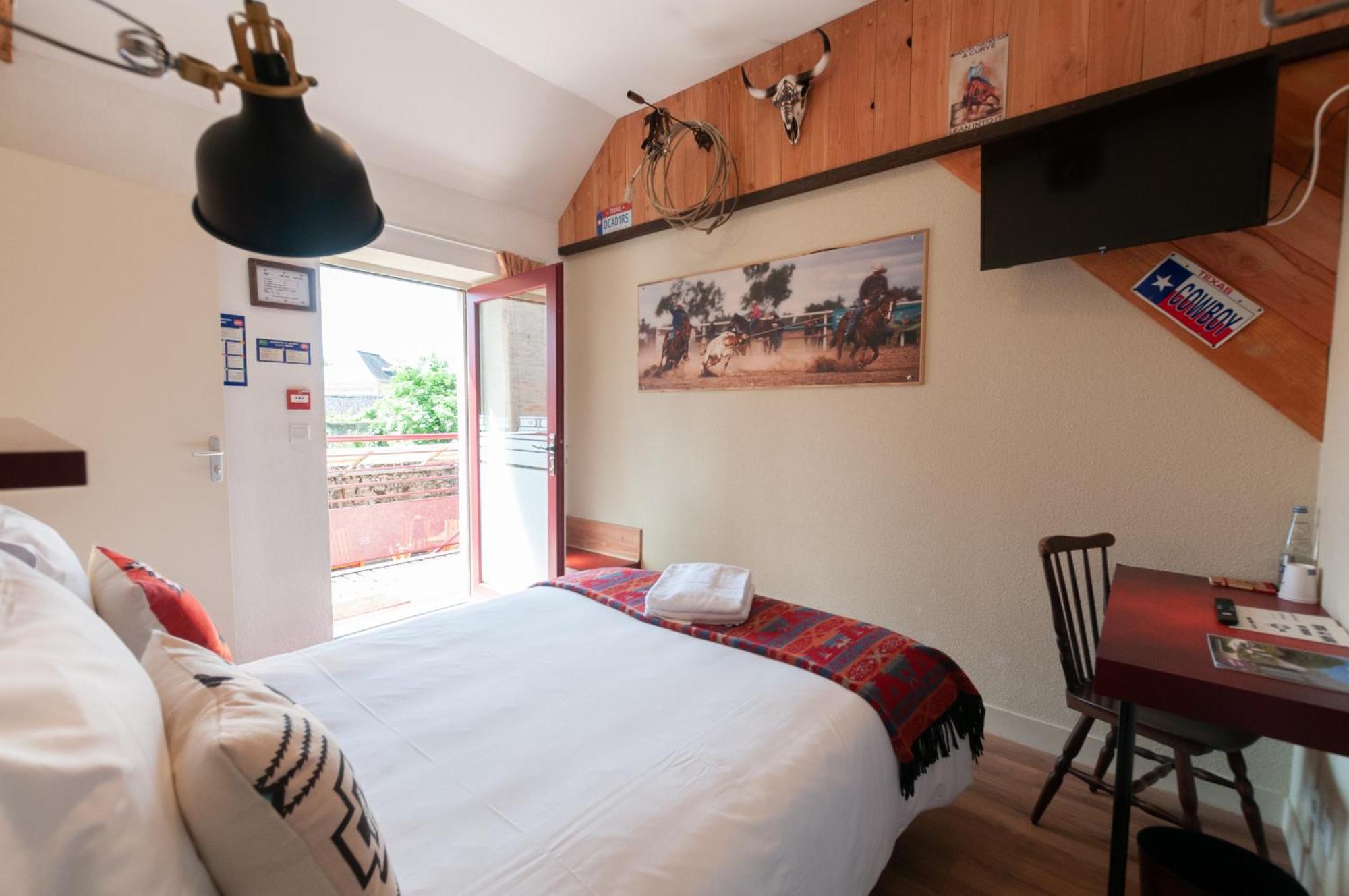 Hotel Le Ranch Brûlon Esterno foto